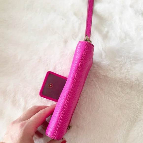 Fossil Vibrant Pink Leather Wristlet wallet handbag - Picture 5 of 6